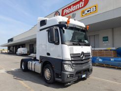 Trattore stradale Mercedes-Benz Actros F 18.45 4x2