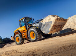Pala gommata JCB 437