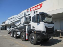 NUOVO Iveco T-WAY 510 bianco con betonpompa CIFA MK 32-PB808