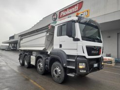 Autocarro Man TGS 41.500 8x4 con vasca ribaltabile posteriore Becchetti