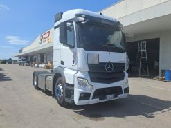Trattore stradale Mercedes Actros 18.45